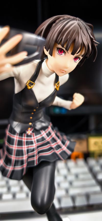 女神异闻录5皇家版 新岛真 校服