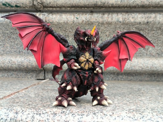 S.H.MonsterArts  戴斯特洛伊亚 （完全体） 特别配色版