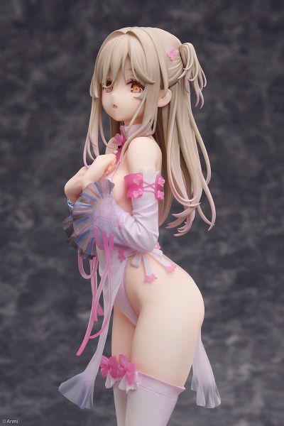 粉色僵尸少女