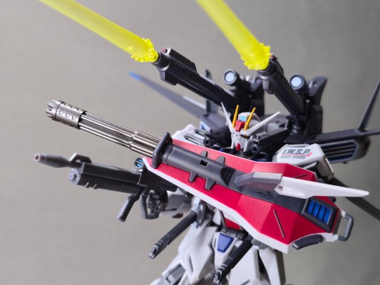 ROBOT魂 ＜机动战士系列＞ GAT-X105  强袭高达（复制机）＋I.W.S.P. 剧中版