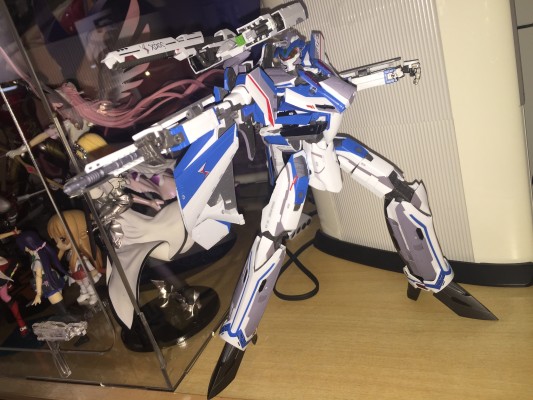 DX超合金 超时空要塞Δ VF-31J改 齐格菲（疾风·因梅尔曼机）