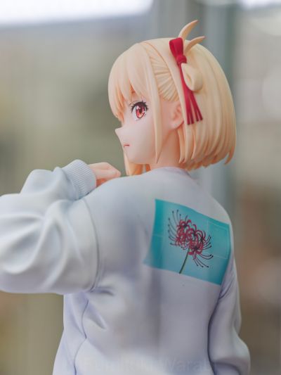 莉可丽丝 井上泷奈 Oversize运动衫