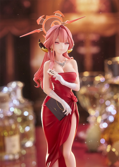 蔚蓝档案 陆八魔爱露（礼服）