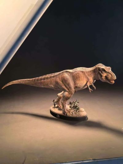 《侏罗纪公园》暴龙1/20树脂雕像