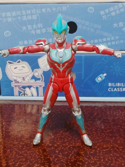 S.H.Figuarts 银河奥特曼（新生代之星）