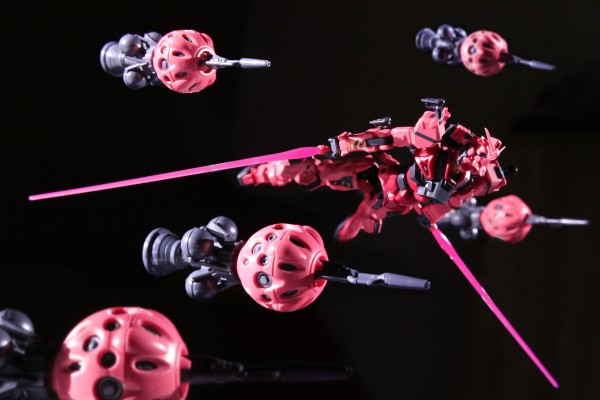 HG 1/144 夸克斯高达