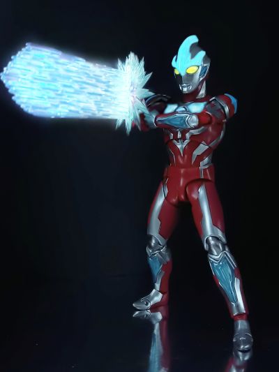 S.H.Figuarts 银河奥特曼（新生代之星）