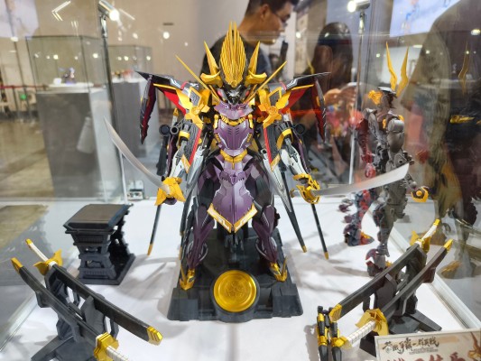 苍铁争霸群英战系列 第六天魔王-织田信长 拼装机甲模型