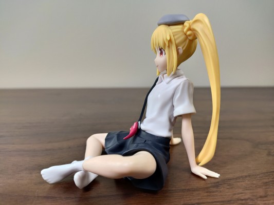 孤独摇滚！小坐系列奖品人偶 “伊地知虹夏”