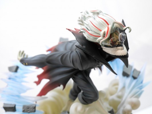 FiguartsZERO 超然仔/厄卡伦（变身形态）