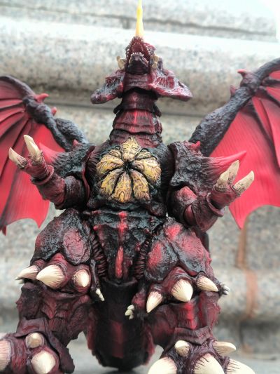 S.H.MonsterArts  戴斯特洛伊亚 （完全体） 特别配色版