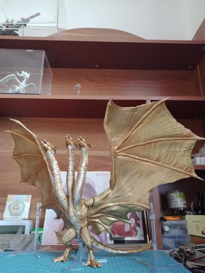 S.H.MonsterArts  哥斯拉2：怪兽之王 基多拉（2019）特别配色版