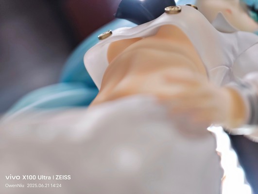 【萝莉？推荐】碧蓝航线 雅努斯 踌躇的换衣时间