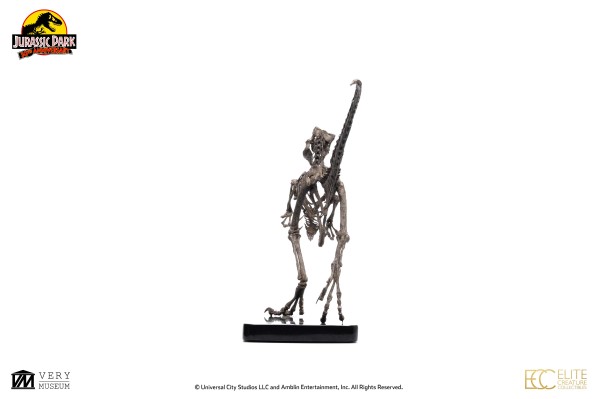 侏罗纪公园1:4 比例迅猛龙青铜雕像