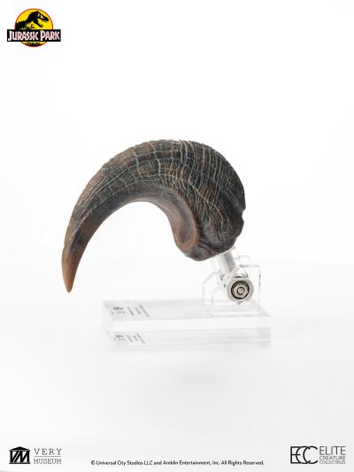 迅猛龙脚爪道具复制品