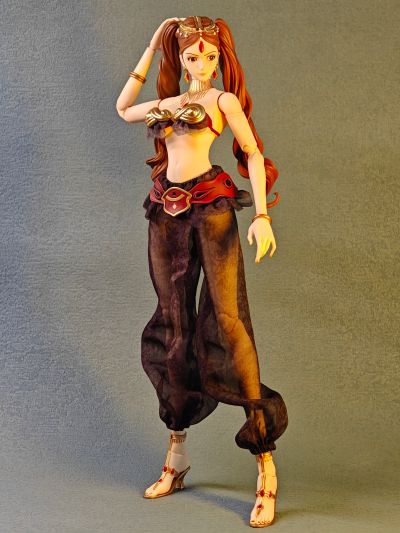 《鲁邦三世：名为峰不二子的女人》峰不二子 1/6可动人偶