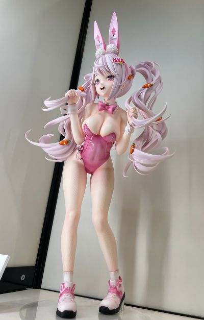 爱丽丝：仙境兔女郎