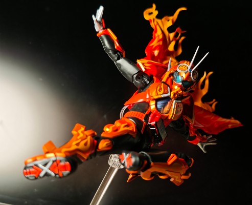 S.H.Figuarts 假面骑士烈焰歌查德破晓 / 歌查德破晓 蒸汽蝗虫