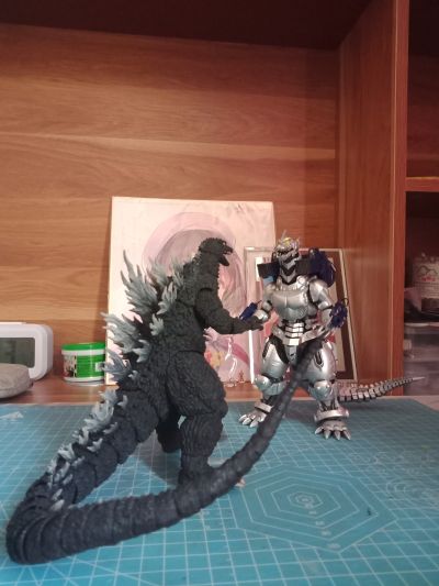 S.H.MonsterArts  哥斯拉大战机械哥斯拉3 MFS-3 3式机龙