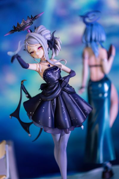 蔚蓝档案 天雨亚子