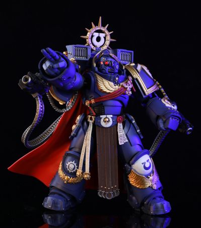 战锤40000：星际战士 极限战士 马尔纽斯·卡尔加，战团长 配备MKⅩ格拉维斯装甲和奥特拉马拳套