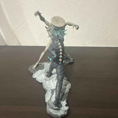 怪兽8号 怪兽8号 vs 怪兽9号