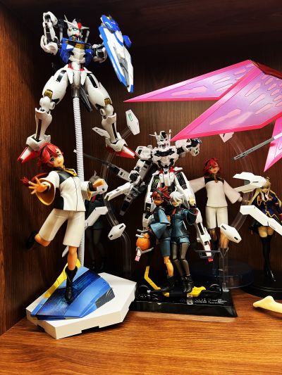 S.H.Figuarts 机动战士高达 水星的魔女 斯莱塔·墨丘利（普通校服版）+ 选装配件