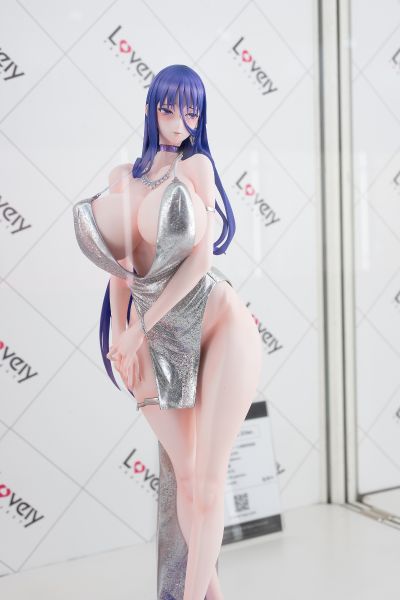 绝对纯白魔法少女 仓本艾丽卡 礼服