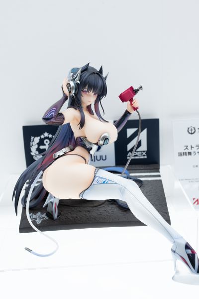 碧蓝航线 斯特拉斯堡 赛场上的电子妖精