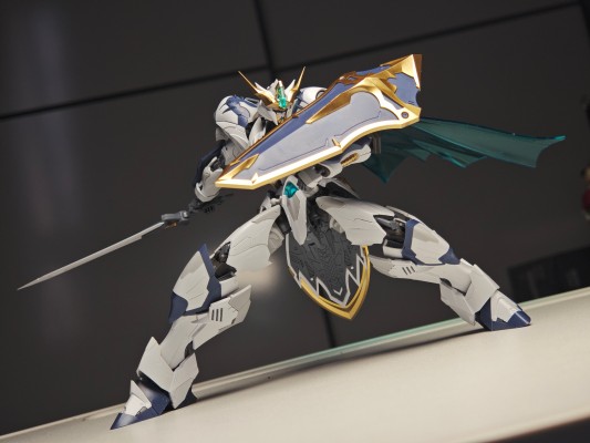 圆桌骑士团系列 巨神剑·特里斯坦