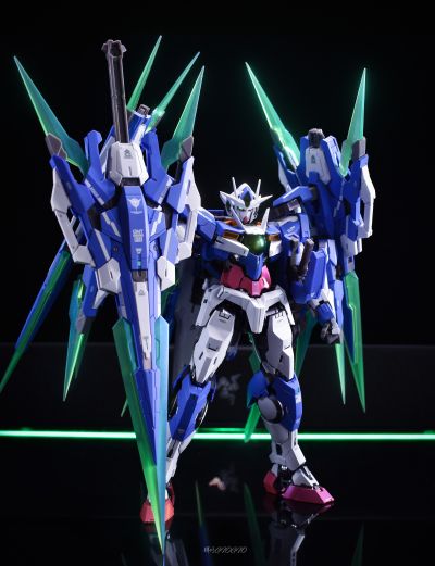 METAL BUILD 用于量子型00高达全刃装的配件包