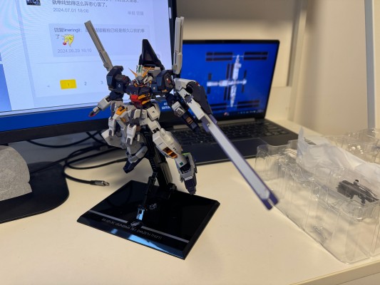 METAL ROBOT魂＜机动战士系列＞  TR-1高达[海瑟斯雷]