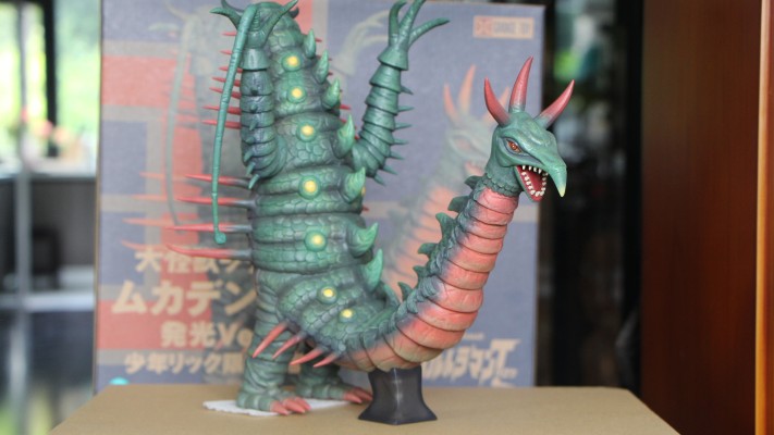 大怪兽系列 莫卡旦达 发光版