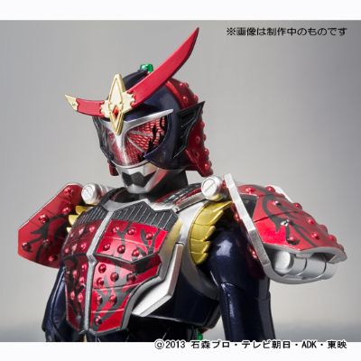 东映英雄网站专属商品  S.H.Figuarts  假面骑士武神铠武 血橙武装《假面骑士联手出击 铠武与巫骑 争夺天下的战国 电影大会战》