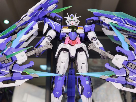 METAL BUILD 用于量子型00高达全刃装的配件包