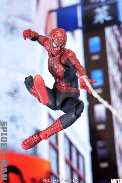 MAFEX 编号241 好邻居蜘蛛侠