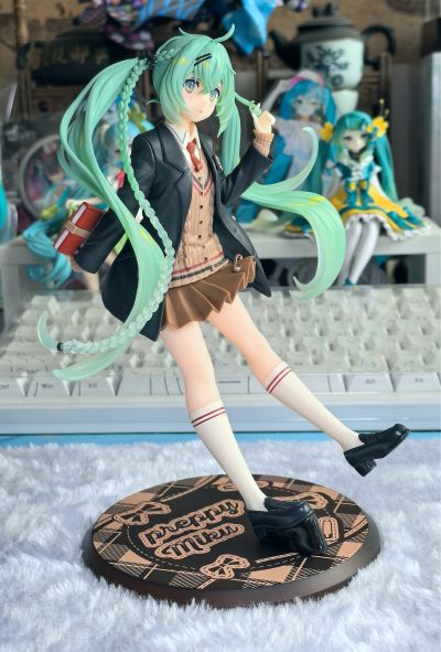 Fashion 初音未来  学院派