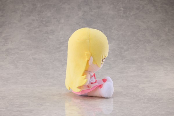 伪物语 忍野忍 PuniPuni坐姿毛绒娃娃