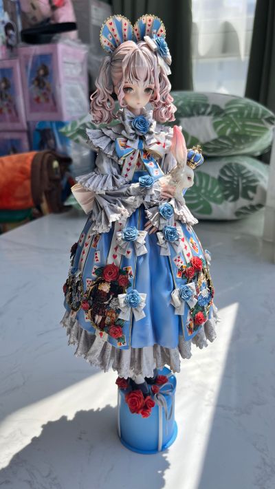 爱丽丝梦游仙境 爱丽丝