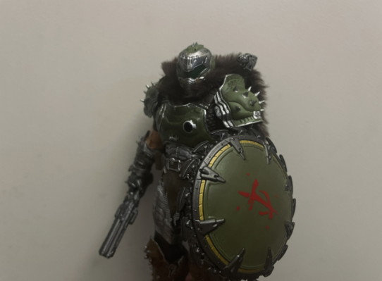 《毁灭：黑暗时代 毁灭者 7 英寸豪华版动作人偶》麦克法伦精英版 1 号