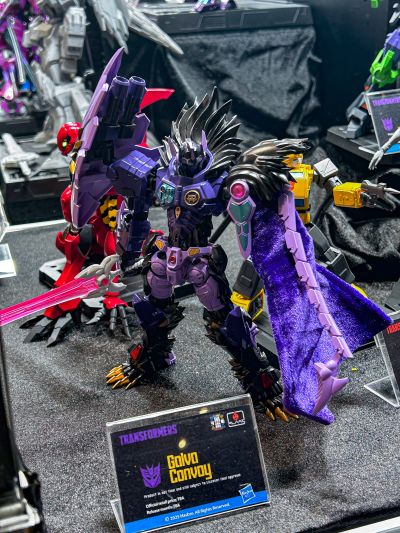 风雷可动 黑狮擎天柱