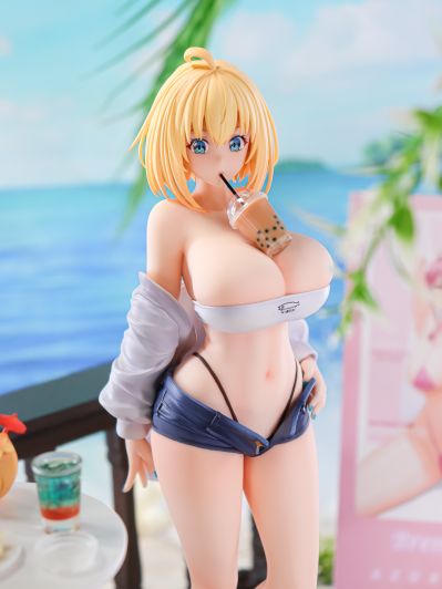 索菲亚· F· 希琳 夏日装束