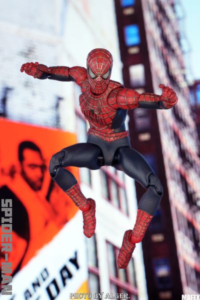 MAFEX 编号241 好邻居蜘蛛侠