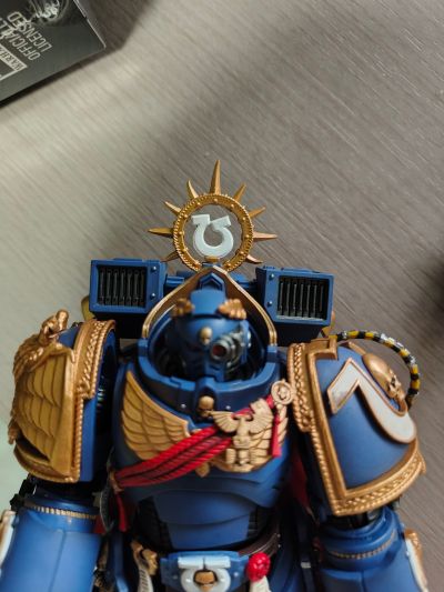 战锤40000：星际战士 极限战士 马尔纽斯·卡尔加，战团长 配备MKⅩ格拉维斯装甲和奥特拉马拳套