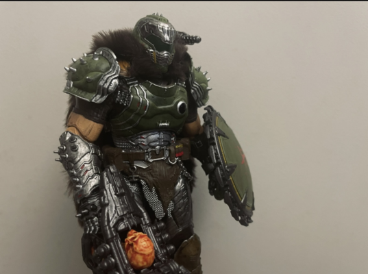 《毁灭：黑暗时代 毁灭者 7 英寸豪华版动作人偶》麦克法伦精英版 1 号