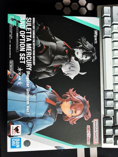 S.H.Figuarts 机动战士高达 水星的魔女 斯莱塔·墨丘利（普通校服版）+ 选装配件