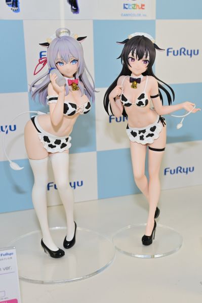 不时用俄语小声说真心话的邻桌艾莉同学 TENITOL TALL 周防有希 奶牛