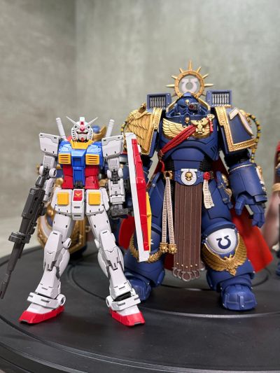 战锤40000：星际战士 极限战士 马尔纽斯·卡尔加，战团长 配备MKⅩ格拉维斯装甲和奥特拉马拳套