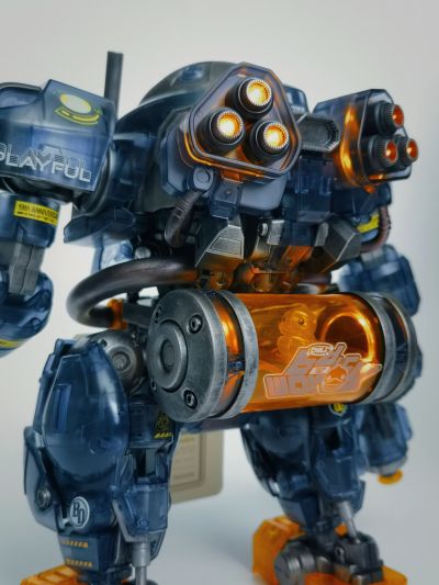 B.Duck 斯巴达克 19周年黑武士限定版