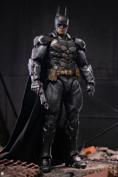 蝙蝠侠-阿卡姆骑士 v8.04战衣蝙蝠侠 1:12成品可动人偶